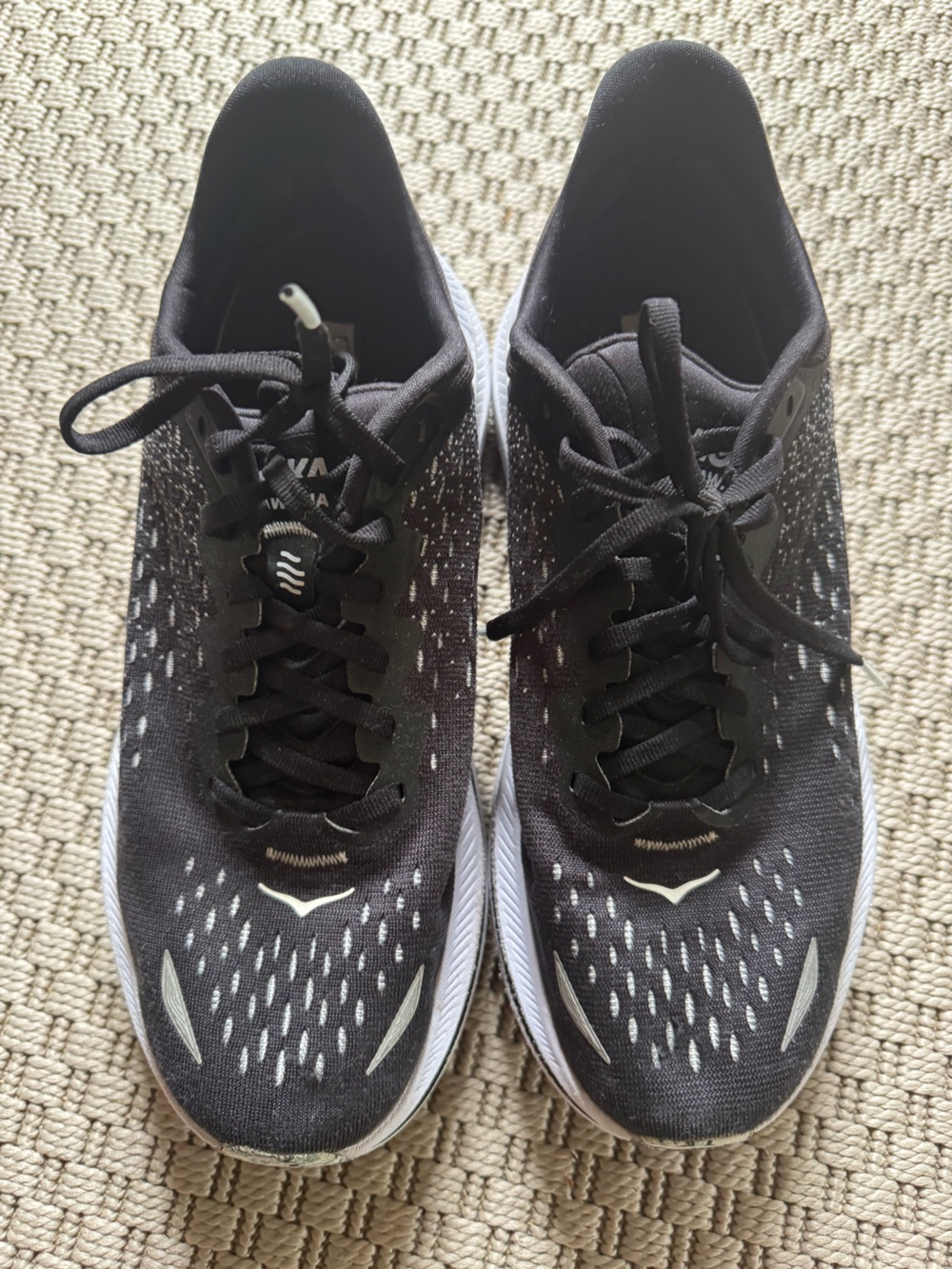 Hoka One One KawanaREFLECTIVE Womens Size 9 Running Shoes Sneakers Black/White - Picture 2 of 6